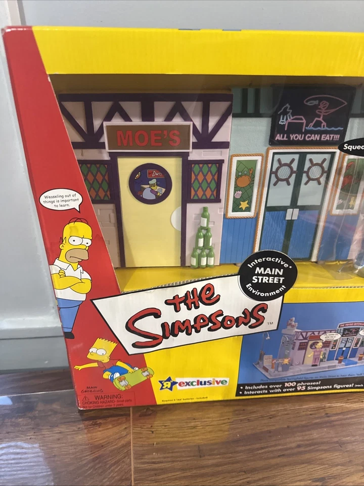 The Simpsons Interactive Main Street with Crazy Old Man and Teen - Caja dañada Foto 3 de 4