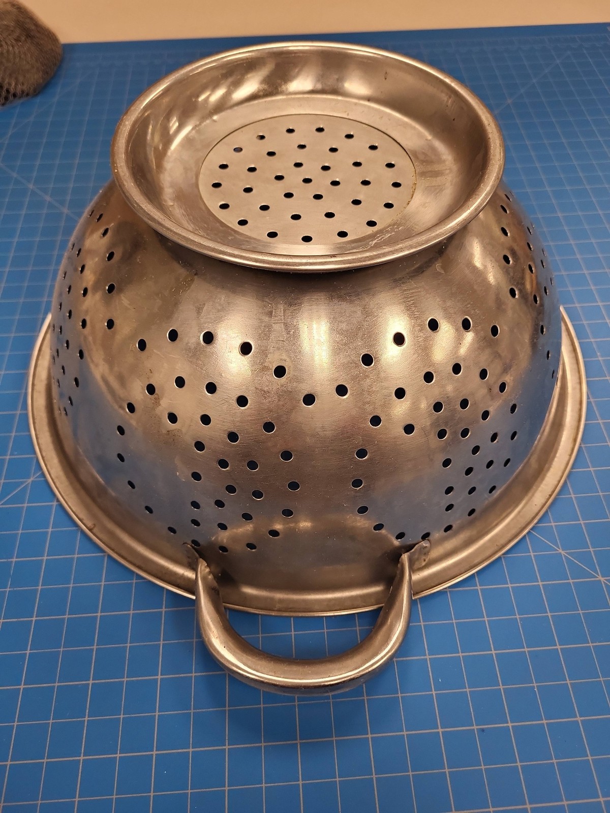 Vintage Metal Colander Strainer Bowl Kitchen Cooking Drainer Veggies Pasta Fruit