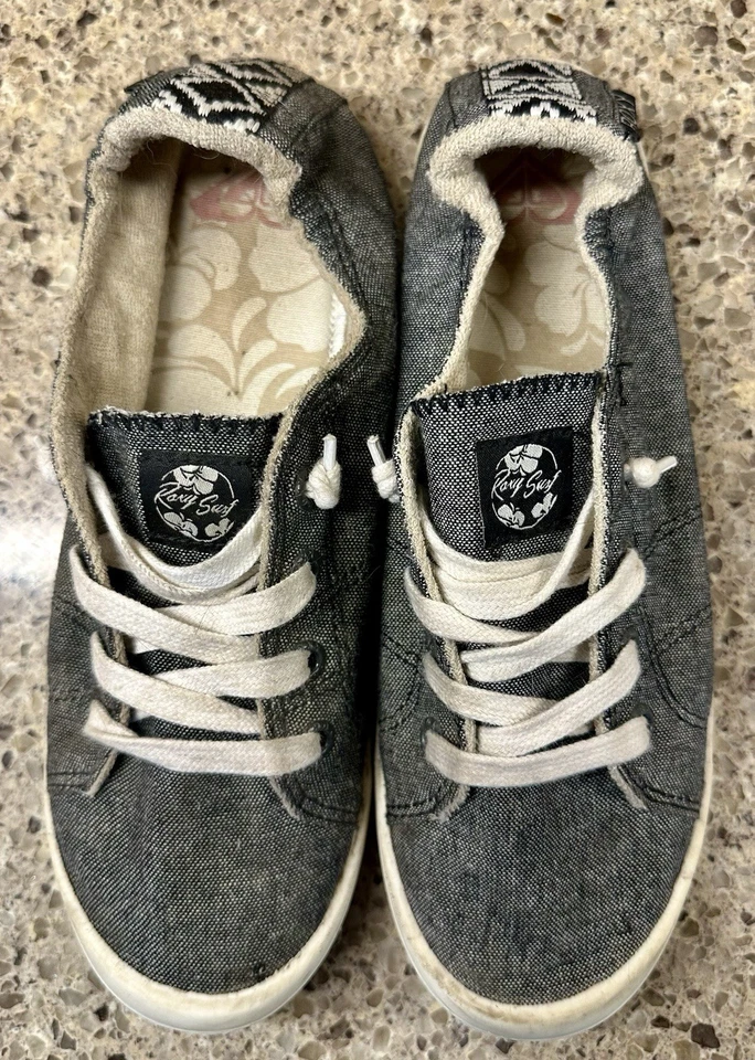 Zapatillas sin cordones para mujer Roxy Bayshore talla 8,5. Usado; en buen estado. Foto 2 de 4