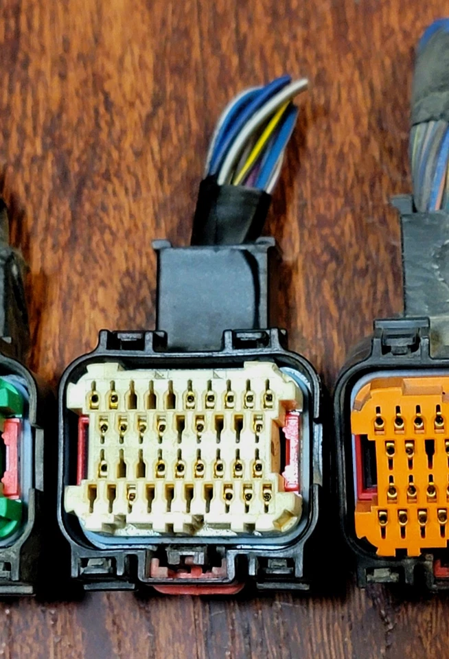 Dodge Ram 1500 2006 5,7 L PCM ECM cableado conector enchufes OEM 56029208AG Foto 3 de 4