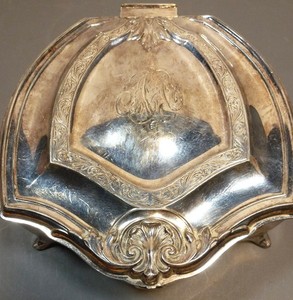 Ornate Vintage Derby Silver Co. Silver plate trinket jewelry box, Vanity