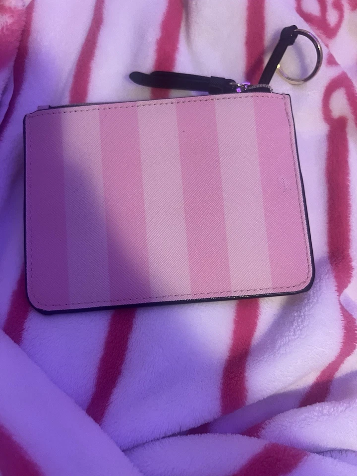 Cartera Victoria's Secret Rosa a Rayas con Bolsillo para Tarjetas Foto 4 de 4