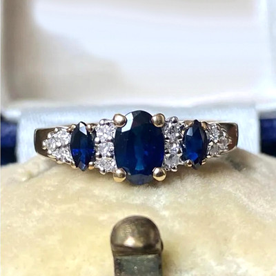 Verlobungsring 3,40 kt oval blau & weißer Saphir 14 Karat Gelbgold-Finish Größe P