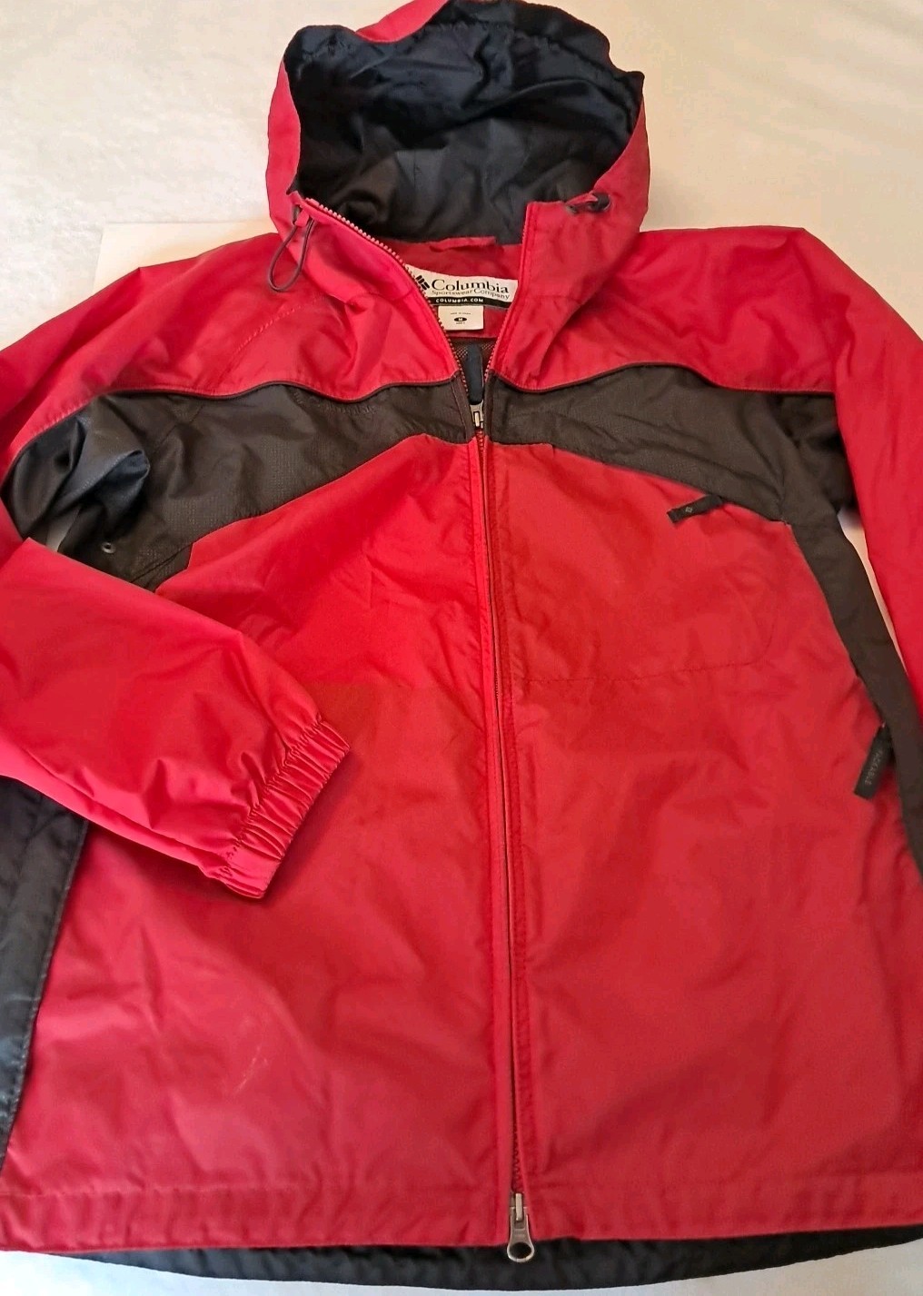 NWOT Columbia Packable Hooded Rain Jacket Wind Breaker Size 