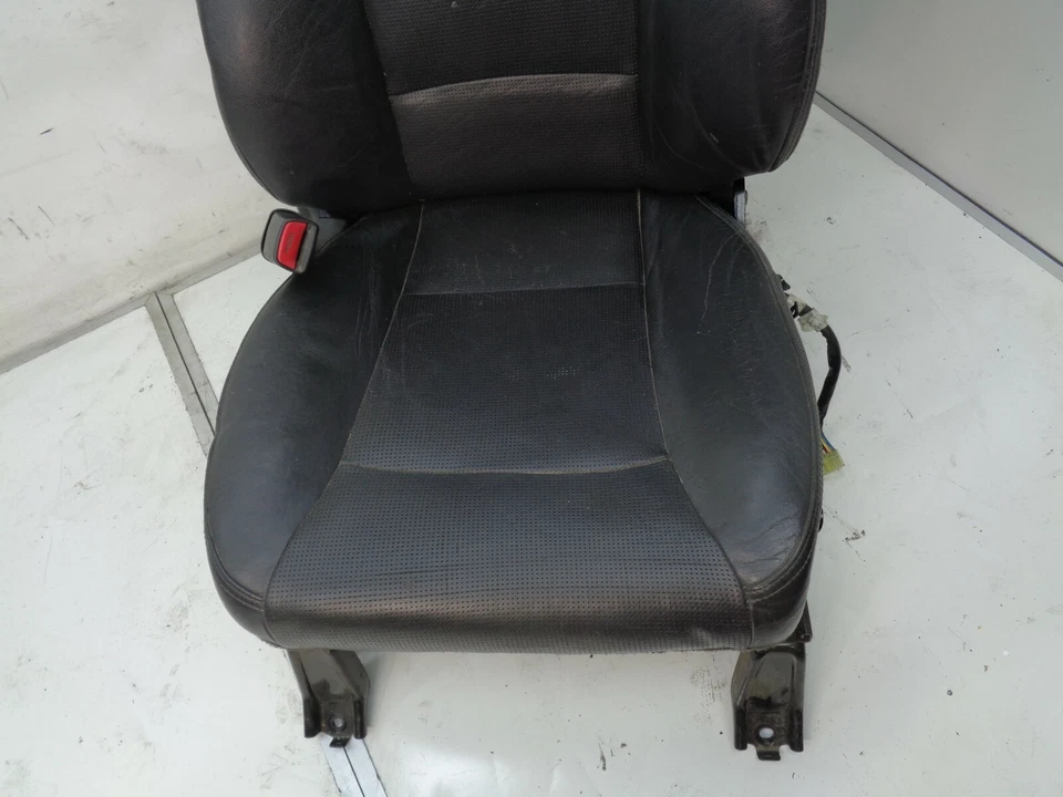 06-07 Conjunto de asiento delantero izquierdo del lado del conductor negro OEM DK909132 Subaru B9 Tribeca Foto 2 de 4