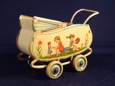 Ancien jouet petit landau tôle poupée enfant jeux fleurs W;Germany Distler GÖSO? - Photo 1/4