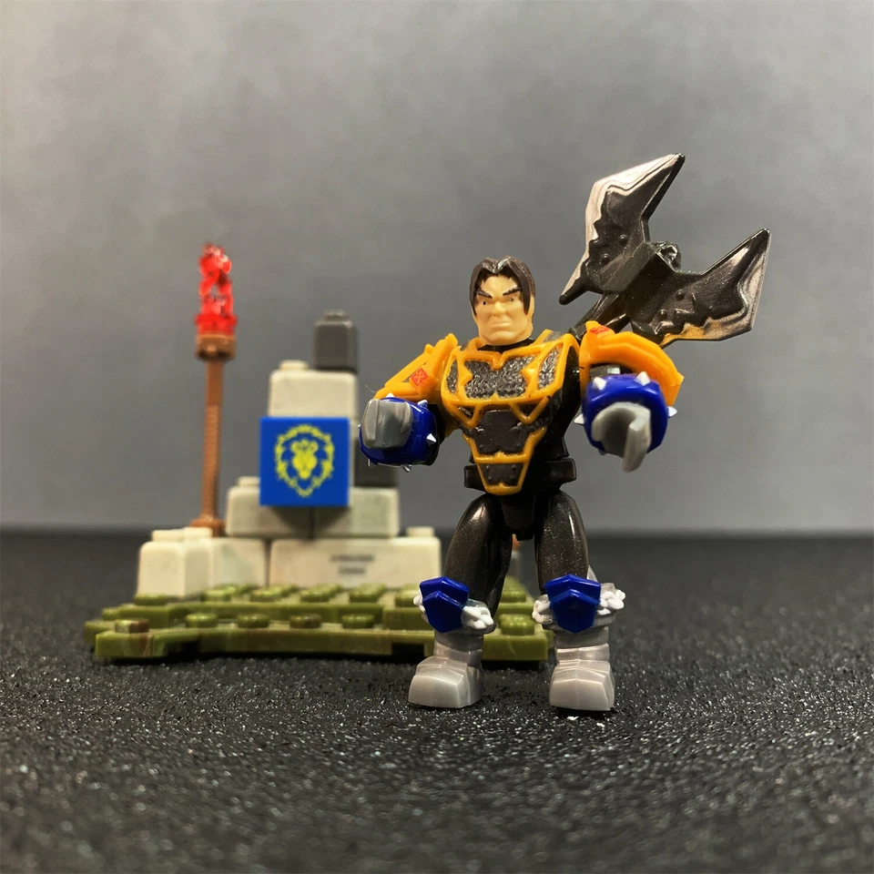 Figura de acción MEGA BLOKS World of Warcraft Colton Human Paladín The Alliance Foto 2 de 4