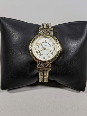 Vivani Classic Style White Dial Gold Tone Round Case 30 mm Hinge Band Watch 6 in