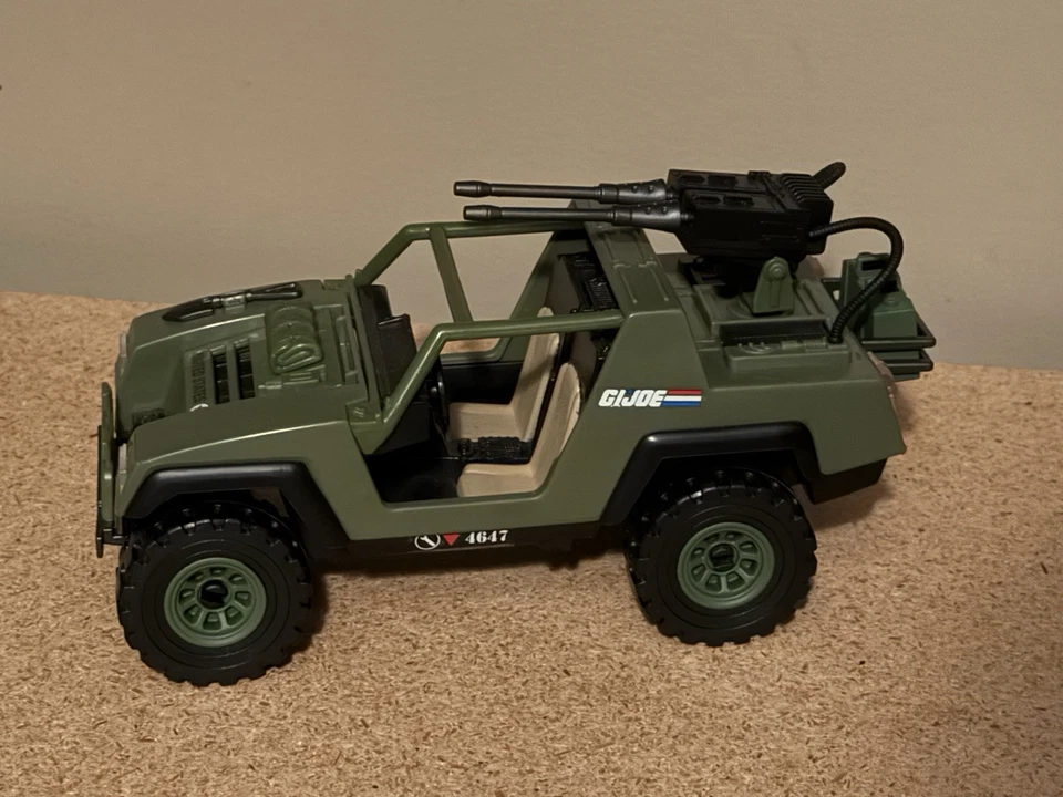 25TH ANNIVERSARY HASBRO G.I JOE COBRA VAMP and 1982 MMS With Hawk V2 - Image 4 of 4