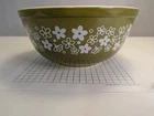 Vintage Pyrex Spring Blossom Green White 2.5QT Crazy Daisy Round Mixing Bowl 403