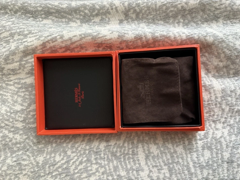 Pulsera Hermes Clic H blanca y plata Foto 2 de 4