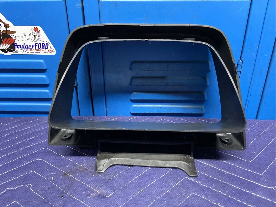 Geo Tracker 1995 Suzuki Sidekick tablero bisel Foto 2 de 4