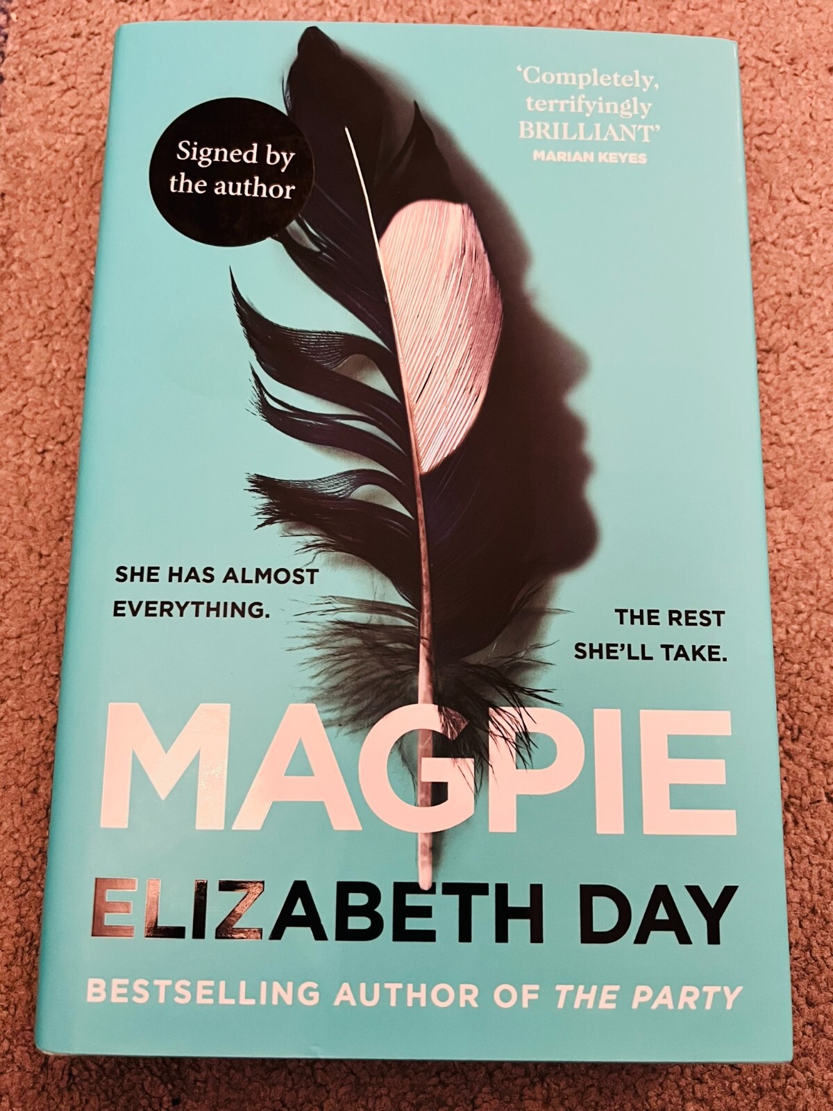 MAGPIE by ELIZABETH DAY - signed by the author (SB637)