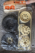 SET RUOTE PNEUMATICI AUTO R/C VINTAGE NOS NUOVI TAMIYA 5156 FORD RANGER ANTERIORI POSTERIORI 1x ciascuno