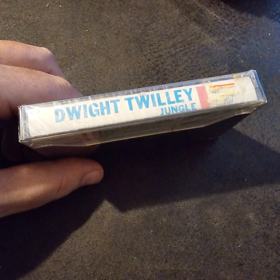 Dwight Tilley Band Jungle 1984 Rock Power Pop Cassette STILL SEALED - Imagem 2 de 4
