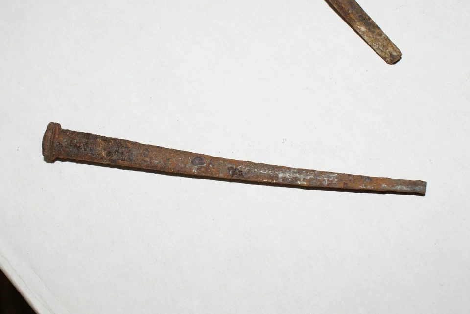 Aprox. 100 (5 libras) ANTIGUO (AÑOS 1800) CUADRADO 4.5" LARGO CLAVOS IGLESIA BUEN VIERNES Foto 4 de 4