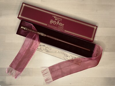 Harry Potter Limited Collector's Interactive Wand 2022 Universal