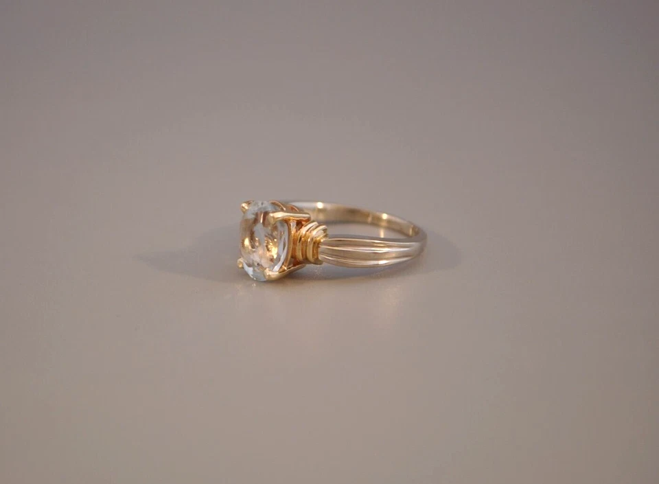 Anillo Topacio Azul Claro Natural Oro Sólido 14k - Piedras Preciosas Solitario Dos Tonos 7.75 Foto 3 de 4