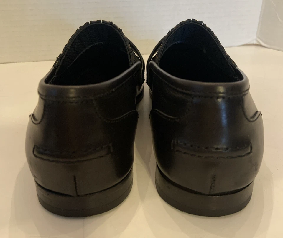 Zapatos planos Brunello Cucinelli talla 36/5,5 EE. UU. de cuero negro sin cordones con cuentas ITALIA Foto 4 de 4