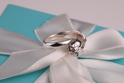 Tiffany & Co. 1984 Vintage Tulip Ring in Sterling Silver Size