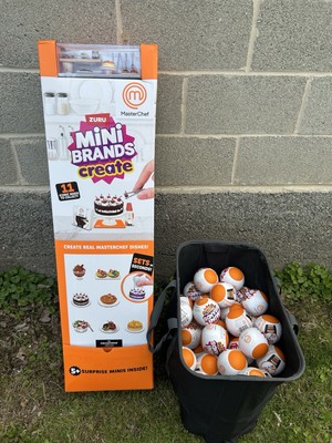 Zuru Mini Brands MasterChef +3ft Dealer Box + 60 Capsules Blind Surprises