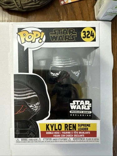 Funko Pop! Vinyl: Star Wars - Kylo Ren Supreme Leader - Amazon (Exclusive) #324