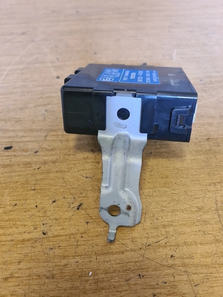 2007 TOYOTA PRIUS MK2 T4 1.5 HYBRID ANTI THEFT ALARM CONTROL MODULE 8973047020 - Image 4 of 4