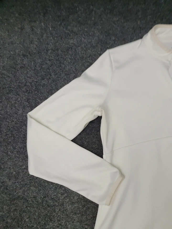 Pulôver feminino Nike Dri-FIT quarto de zíper branco médio manga longa treinamento - Imagem 2 de 4