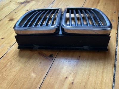 BMW E30 3er Niere Kühlergrill Mittelteil Original BMW 51.13.1884350