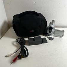 Canon ZR100 Silver Handheld 2.4  LCD 400x Digital Zoom MiniDV Digital Camcorder