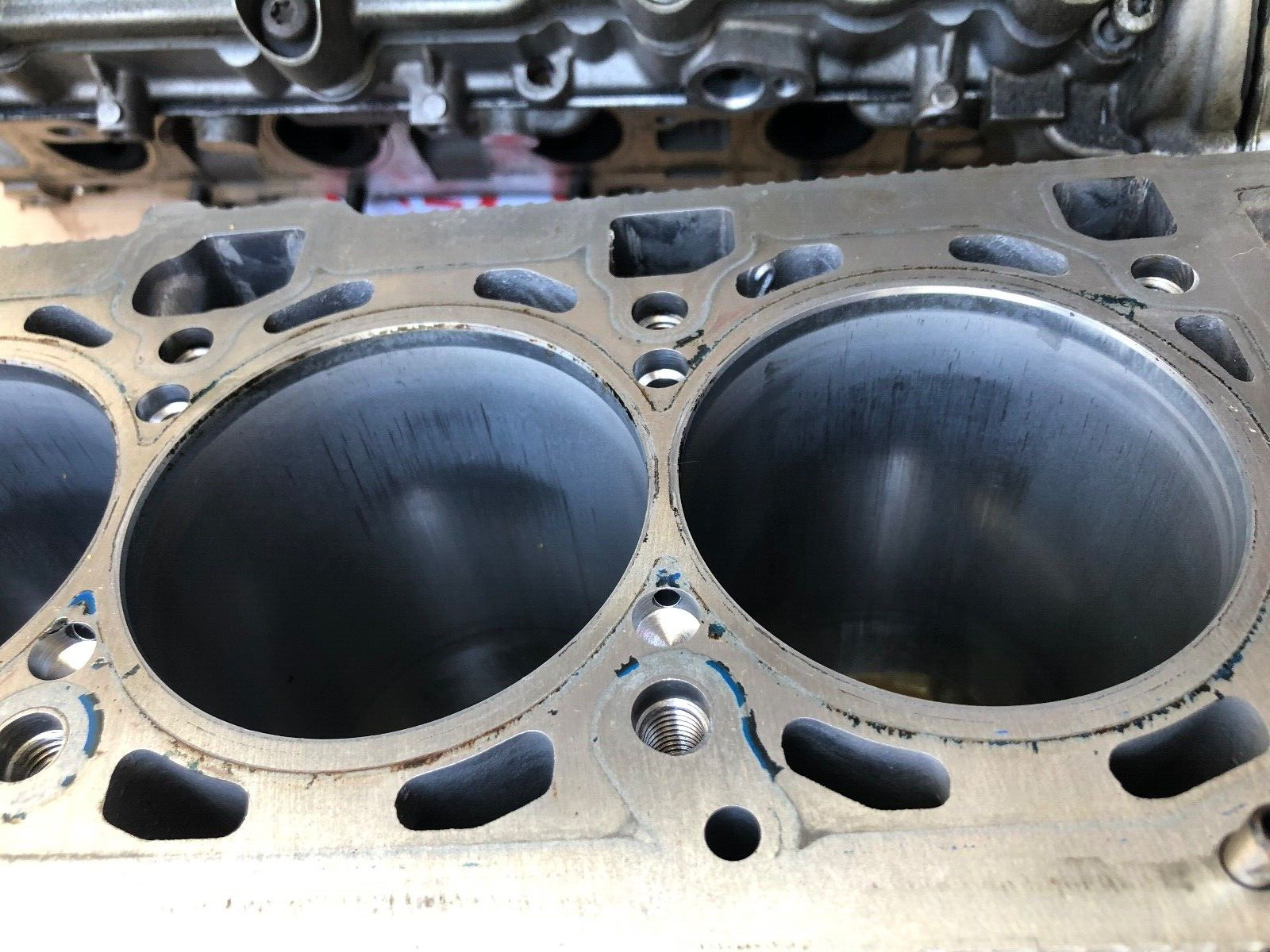 2008-2010 AUDI R8 4.2L BYH V8 ENGINE BARE BLOCK
