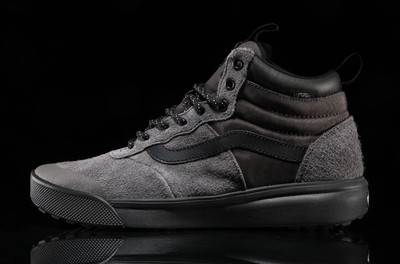 vans ultrarange hi peat black shoes