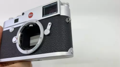 Leica M10 silber chrom Typ 20001 - 26.243 Auslösungen - OVP Gehäuse - Video 1 von 1