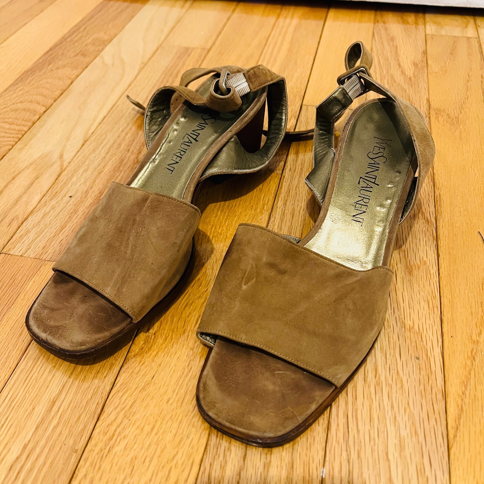 Sandali donna Yves Saint Laurent oro marrone scamosciato YSL 7 5 tacco balletto