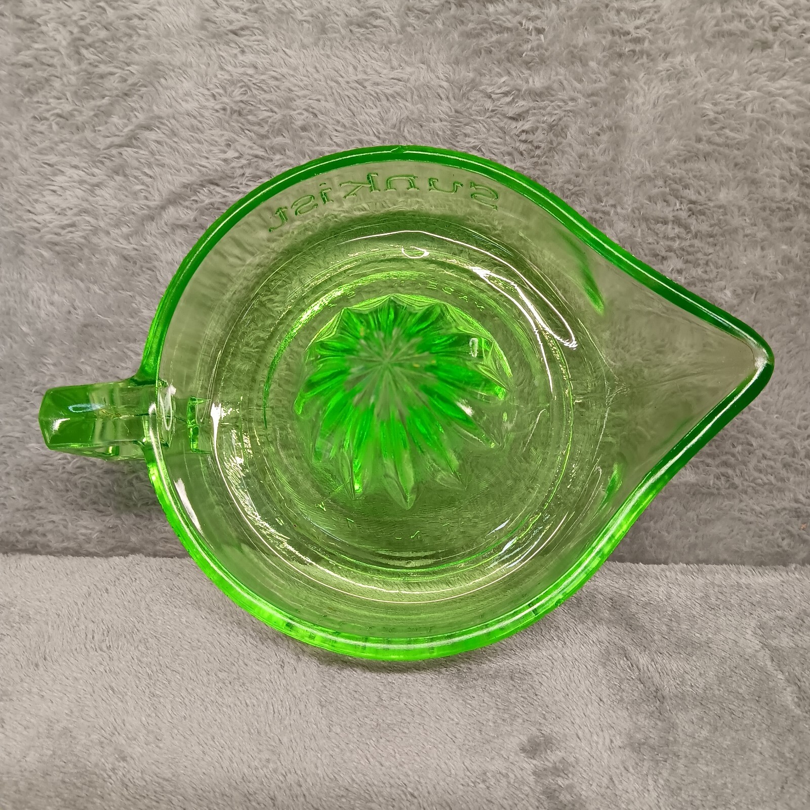 Sunkist Green Uranium Glass Citrus Orange Lemon Juicer USA Depression Era
