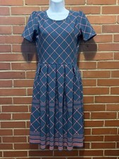 Vestido LuLaRoe Amelia Talla S Azul Rosa Cruzado Cuadrados Líneas Punteadas Usado en Excelente Condición