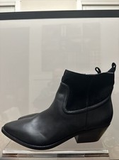  450 Veronica Beard Women  s Kinsley Leather Ankle Boots Black Size 8.5M