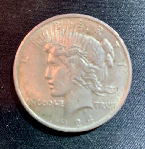 1924 $1 Peace Dollar. VERY GOOD.    FREE SHIPPING