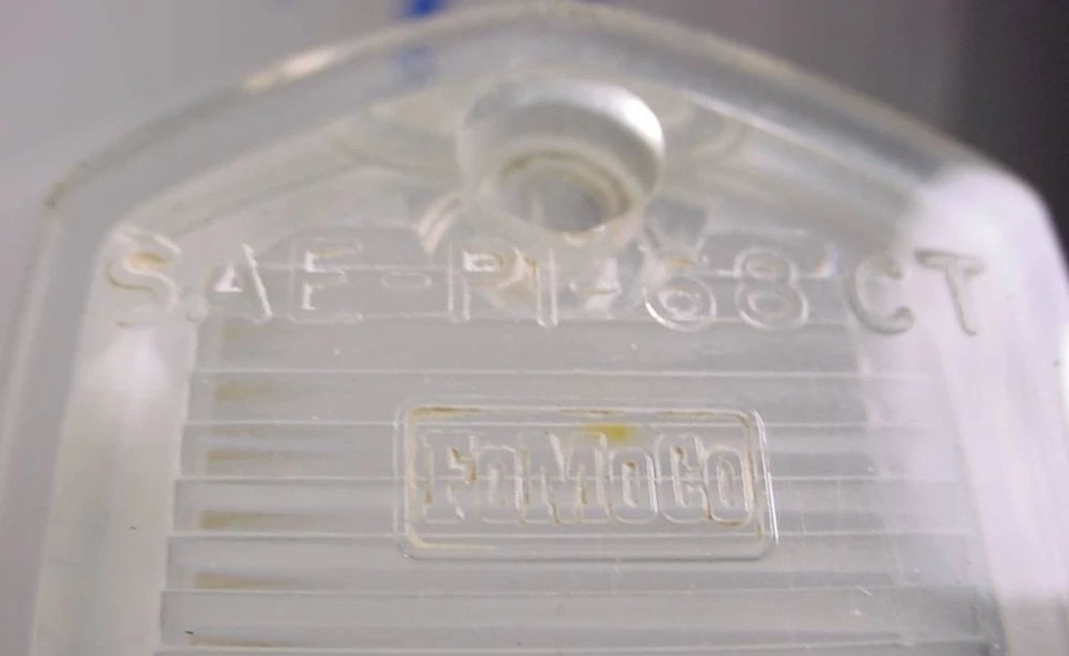 Used 1968 Mercury Cougar Front Fender Side Marker Light Lens Foto 3 de 3