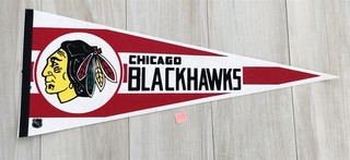 VINTAGE CHICAGO BLACKHAWKS HOCKEY VINTAGE LARGE 29 INCH PENDANT LOT #109