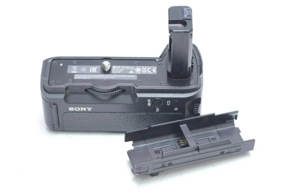 Empuñadura vertical Sony para cámara Alpha A7 II, Alpha A7R II y Alpha A7S II EN MUY BUENA CONDICIÓN-C2EM Foto 2 de 2