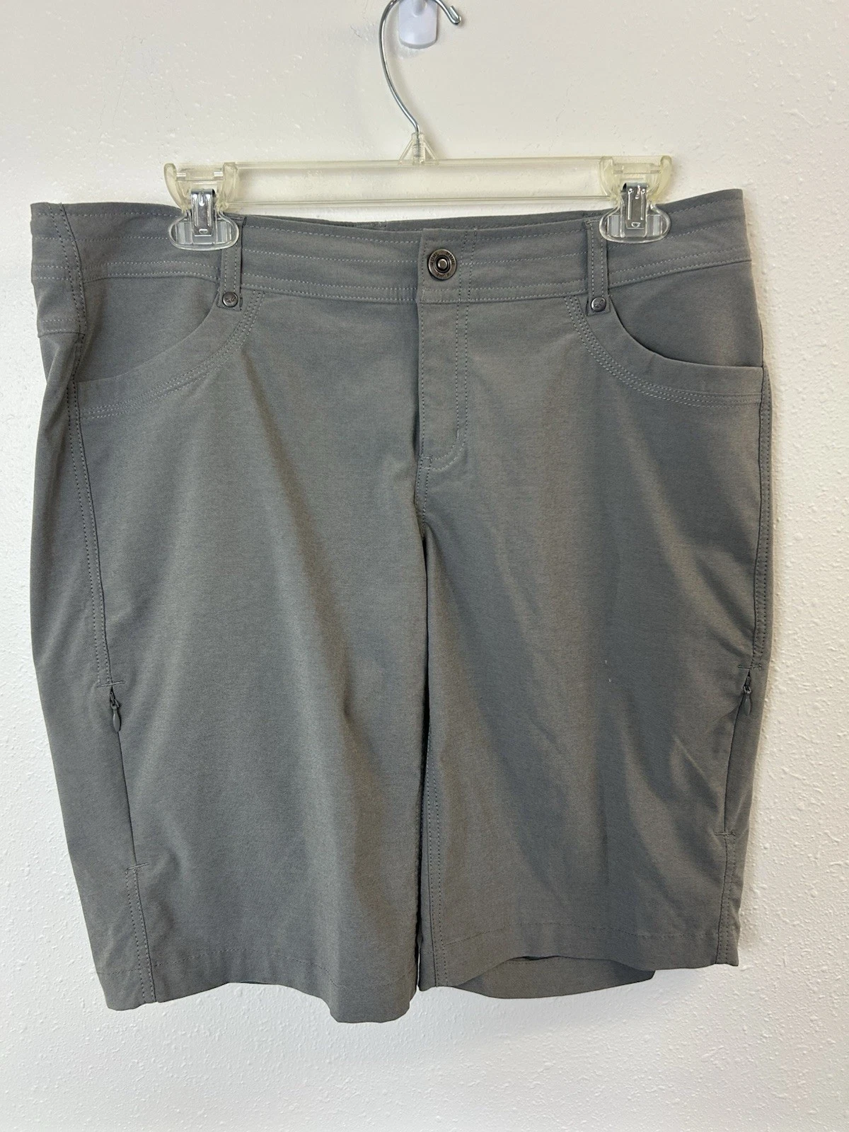 Kuhl Trekr Shorts Womens 12 Grey Hiking Outdoor Casual Lightweight Stretch 11"
Opens in a new window