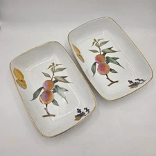 One Royal Worcester Rectangular Baker Evesham Gold  10.25” x 6.75" x 2" D