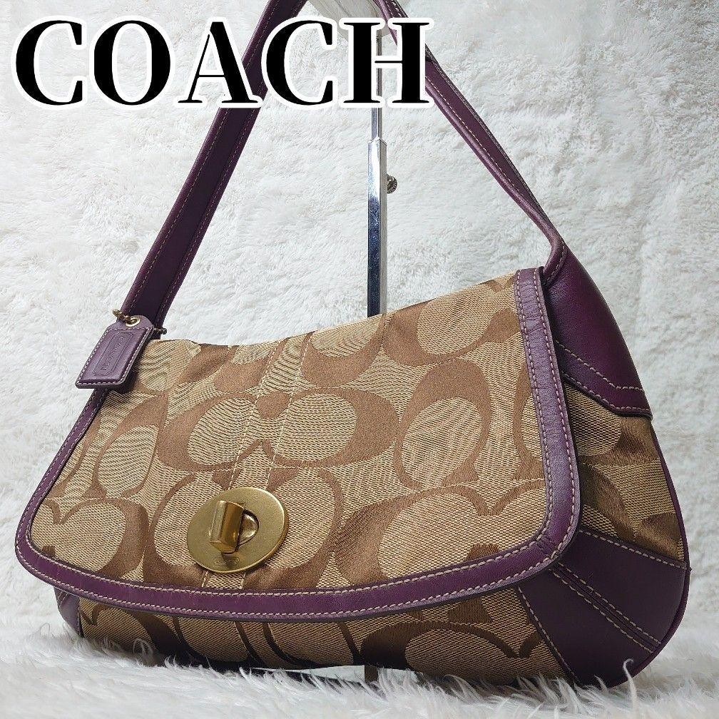 COACH Signature Turnlock One Shoulder Bag in Pebble Leather