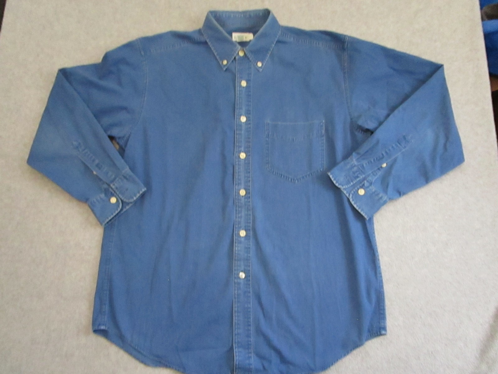 Vintage J. Crew Oarsman Shirt Men's Large Blue Chambray Button Down
