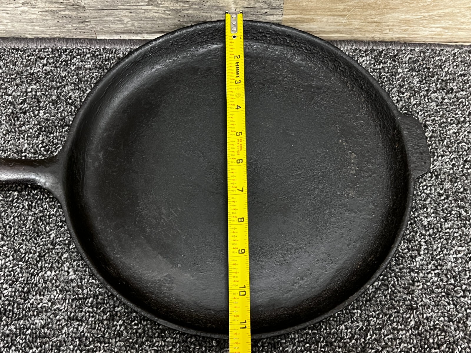 Wagner Ware 11" Cast Iron Skillet Griddle (Warped) Made In The USA