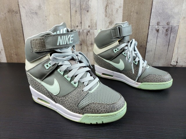 nike revolution sky hi