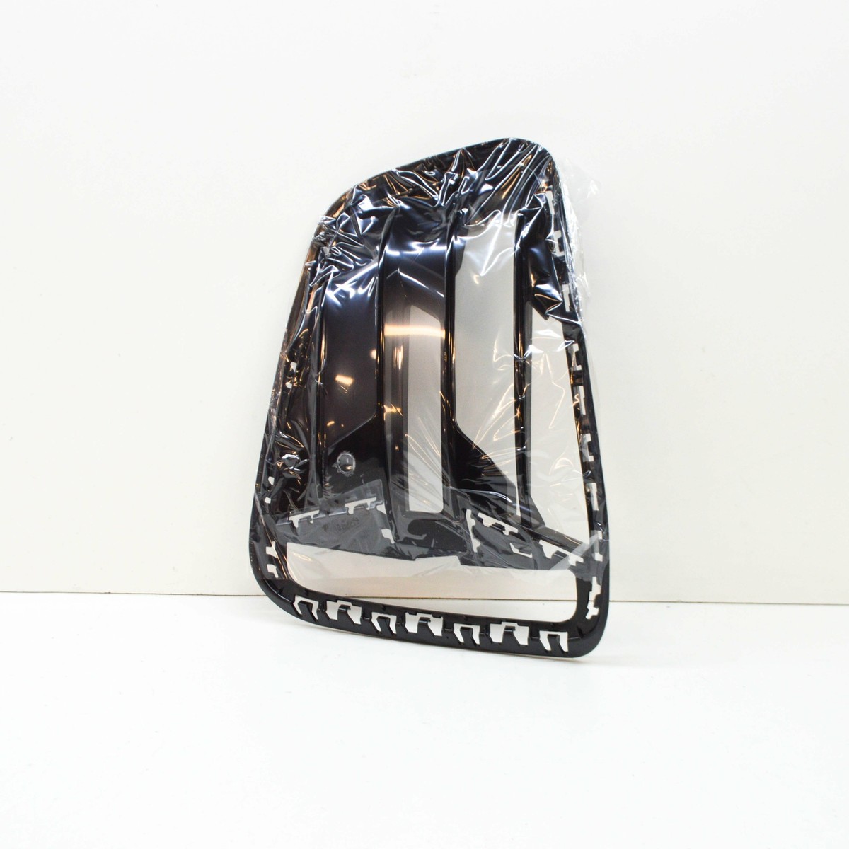 BMW M4 Coupe G22 G82 Front Right Bumper Open Grille 51118076732  