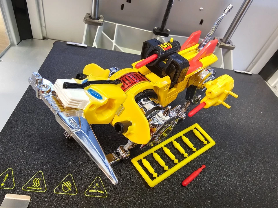 LOADED! NOS Original 1981 1985 Voltron Yellow Lion TOEI B D Golion Action Figure - Image 3 of 3