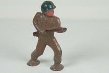 Barclay Manoil Toy Soldier Pod Feet, Army Infantry Front Line Soldier Charging